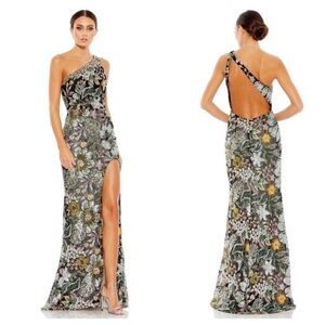NWT Mac Duggal Asymmetric Cutout Back Floral Evening Gown in size 0
